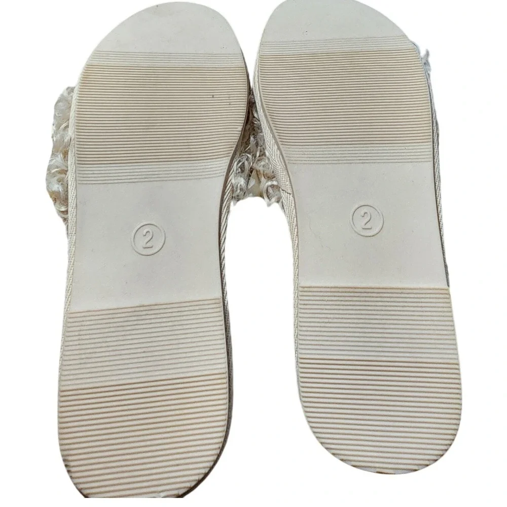 Cat & Jack Girls‎ Slippers Size 2 Cream Faux Fur Pearl Embellished Slide Sandals